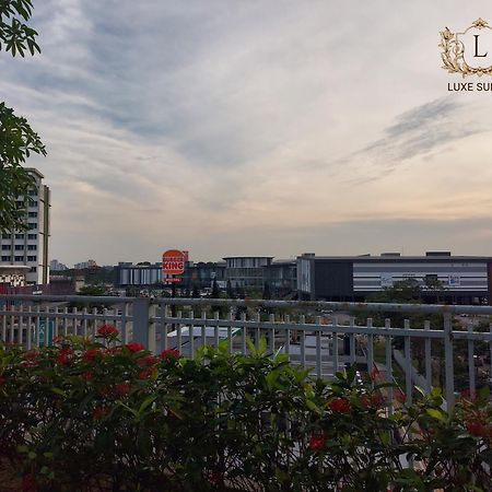 Luxe Suites At Skyloft Johor Bahru Exteriör bild